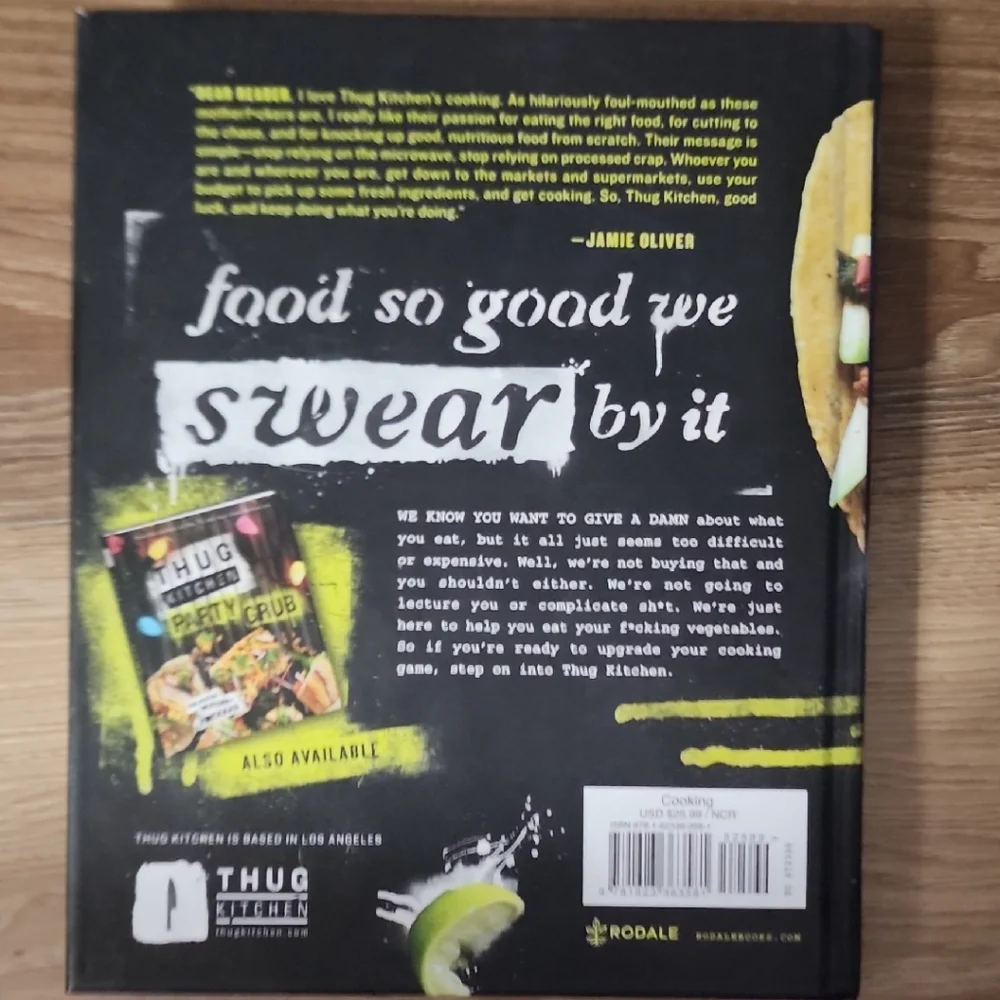 Thug Kitchen: Eat Like You Give a F*ck - Black Cookbook‎